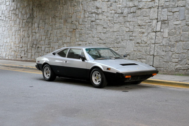 1975 Ferrari 308 GT4 - photo 2