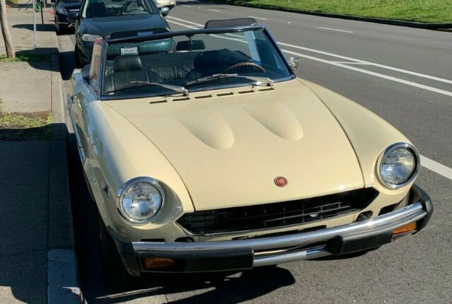 1975 Fiat 124 Spider - photo 9