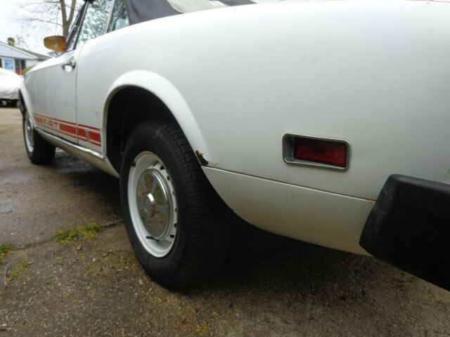 1975 Fiat 124 Spider - photo 8