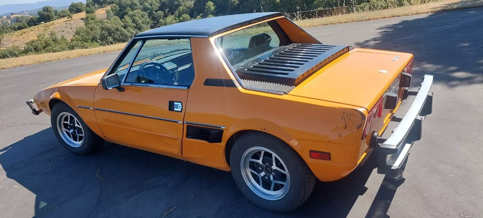 1975 Fiat X-1/9 Bertone Garaged for 45 years - photo 2