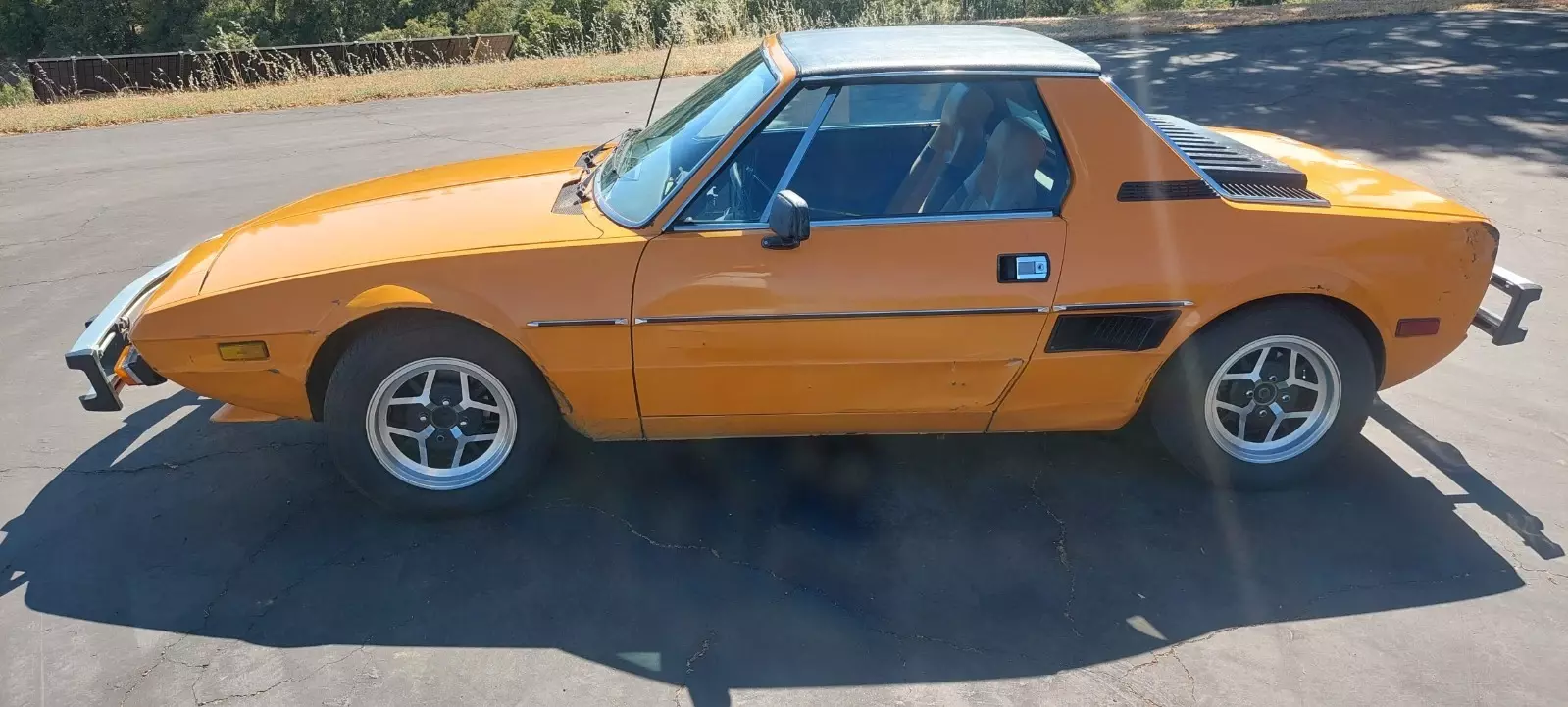 1975 Fiat X-1/9 Bertone Garaged for 45 years - photo 9