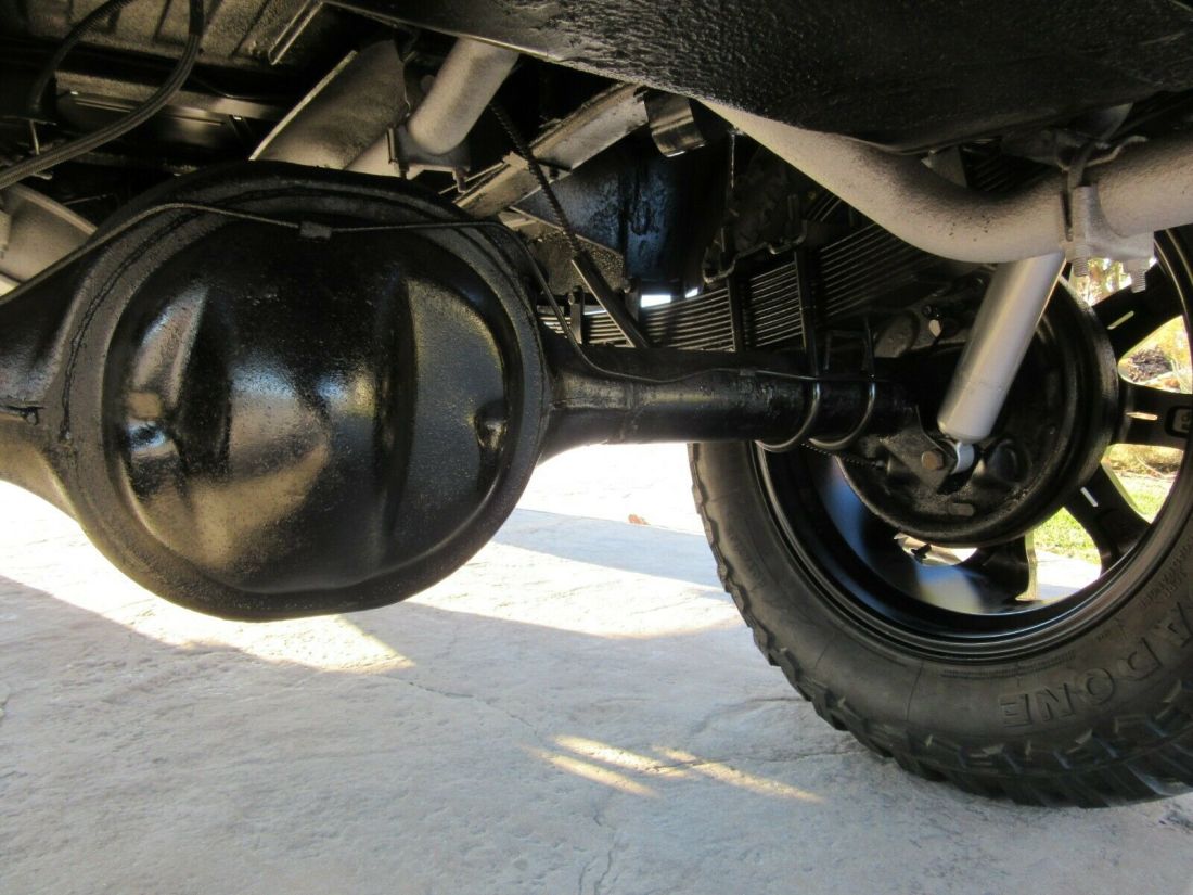 1975 Ford Bronco Frame-Off Restoration - FREE DELIVERY - photo 12