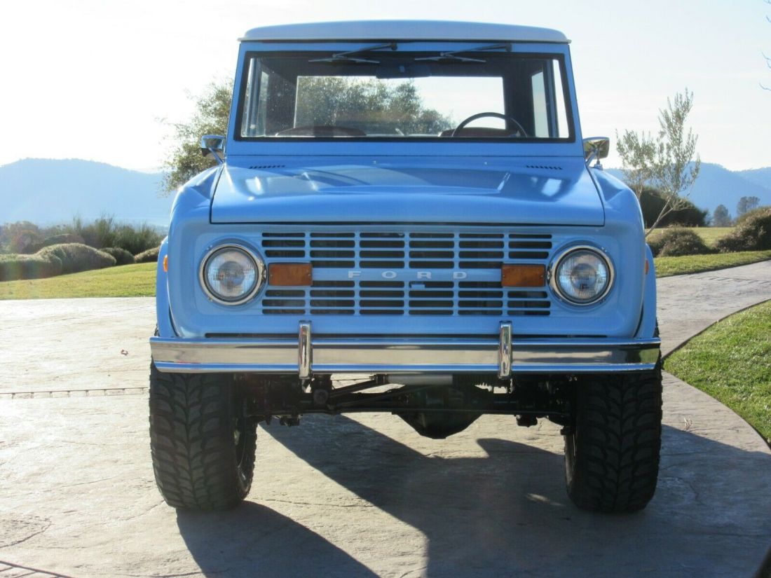 1975 Ford Bronco Frame-Off Restoration - FREE DELIVERY - photo 2