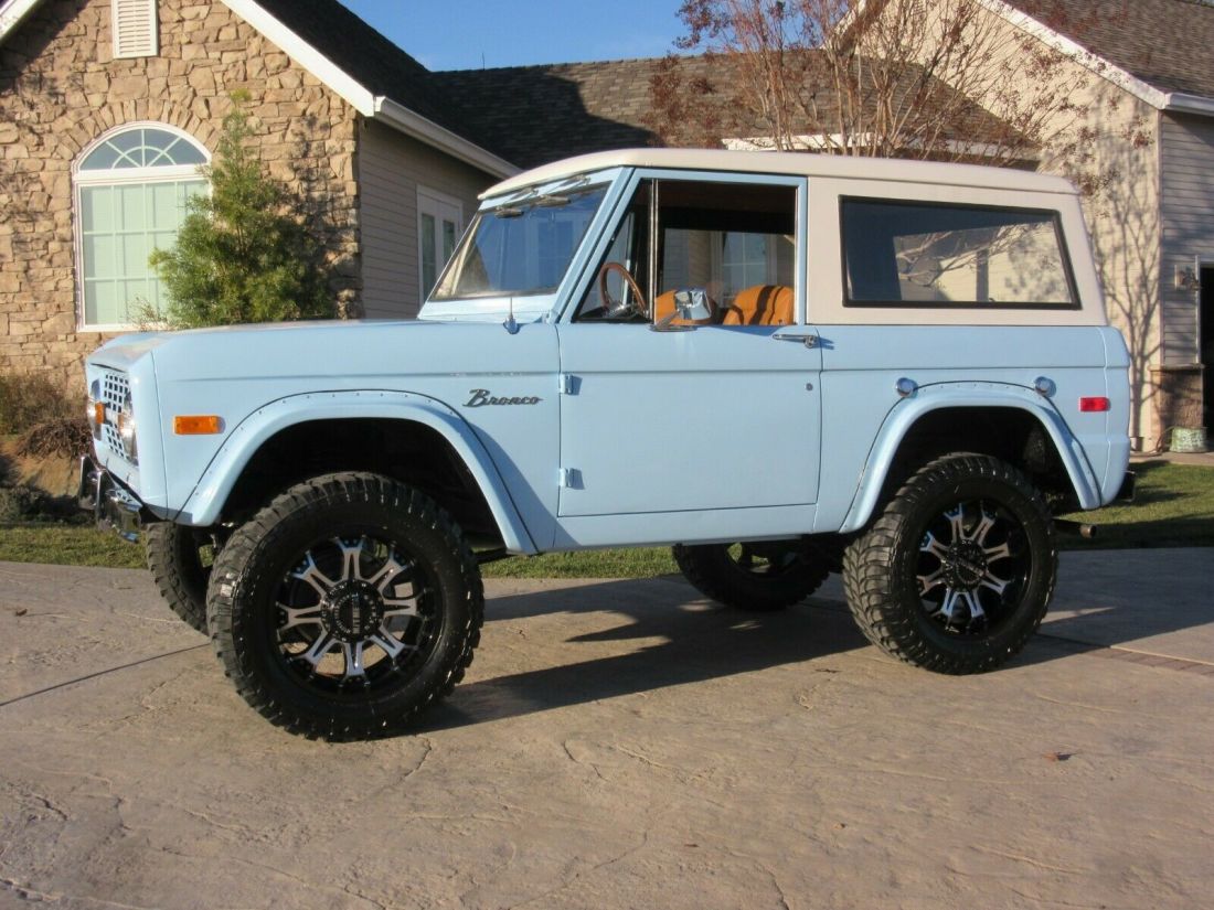 1975 Ford Bronco Frame-Off Restoration - FREE DELIVERY - photo 3