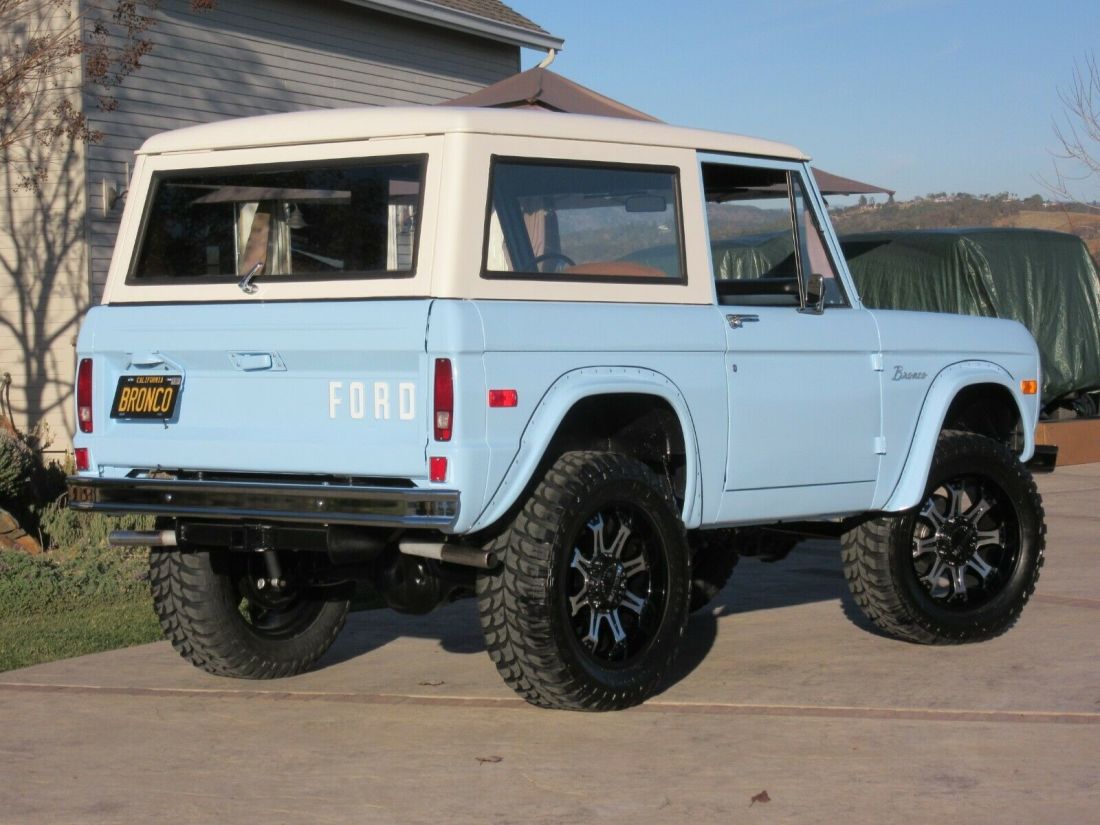 1975 Ford Bronco Frame-Off Restoration - FREE DELIVERY - photo 7