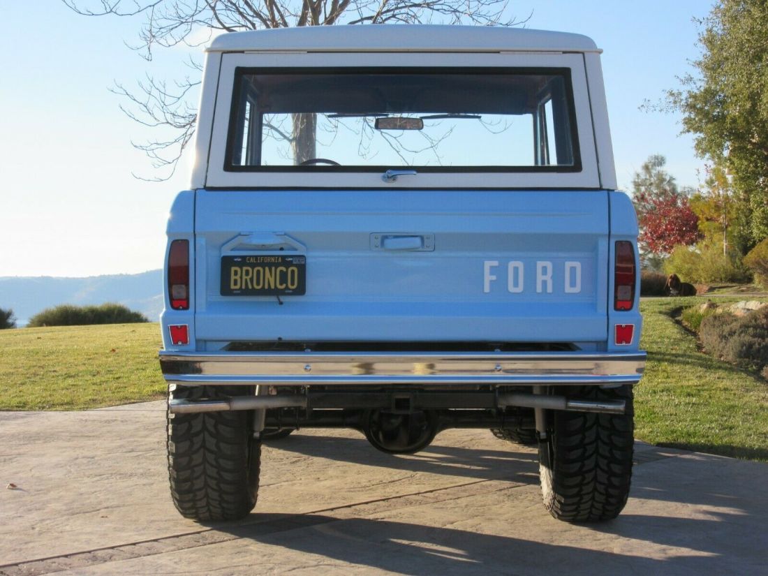 1975 Ford Bronco Frame-Off Restoration - FREE DELIVERY - photo 8