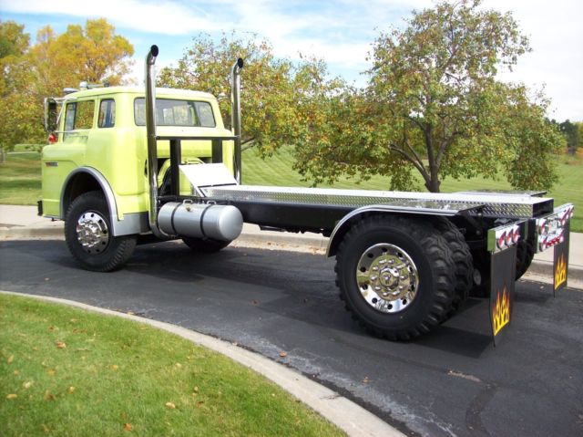 1975 Ford C900 COE Custom Cab - photo 3