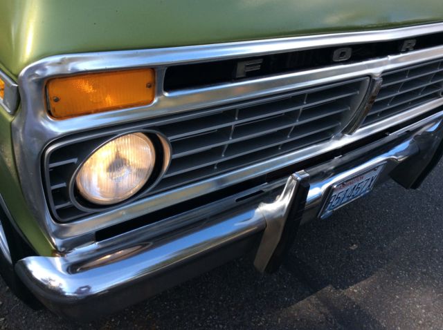 1975 Ford F-250 Ranger XLT Standard Cab Pickup camper special - photo 3