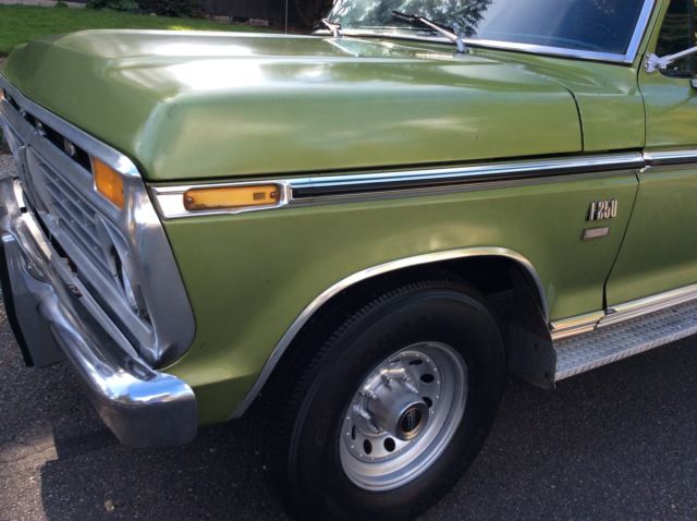 1975 Ford F-250 Ranger XLT Standard Cab Pickup camper special - photo 4