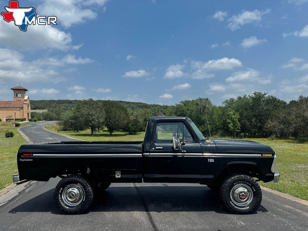 1975 Ford F-250 4x4 - Highboy - Classic Pickup - photo 12