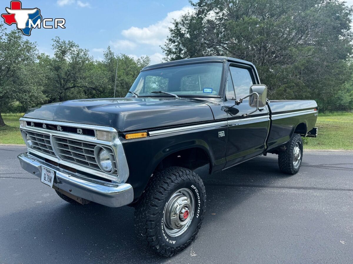 1975 Ford F-250 4x4 - Highboy - Classic Pickup - photo 2