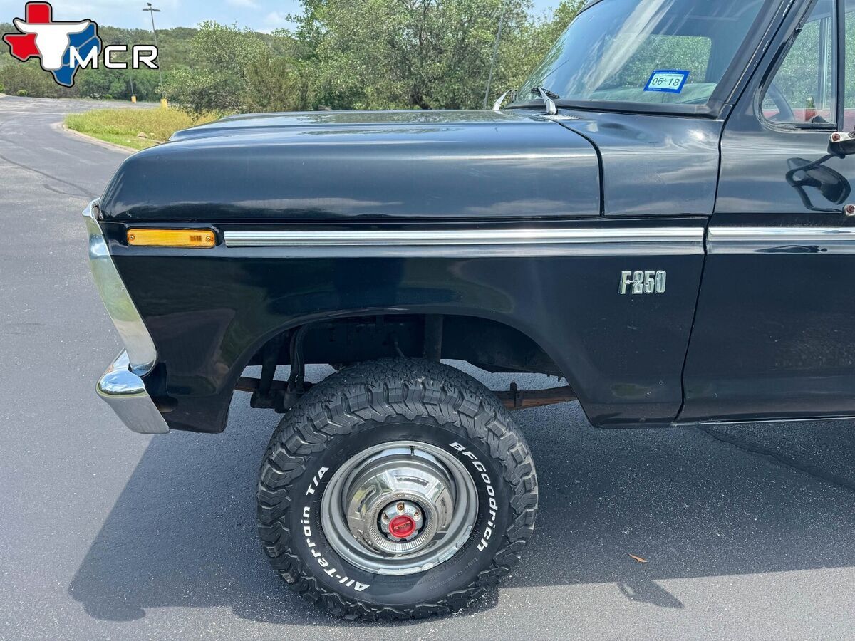 1975 Ford F-250 4x4 - Highboy - Classic Pickup - photo 8