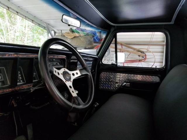 1975 Ford F-250 Custom - photo 7