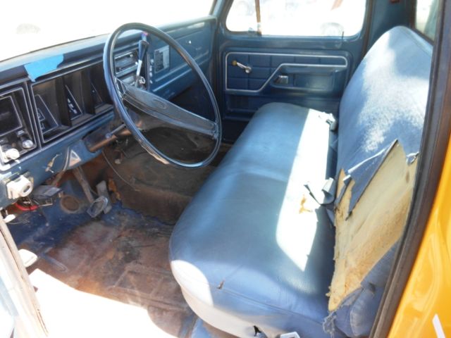 1975 Ford F-350 Flat Bed Dump Truck - photo 10