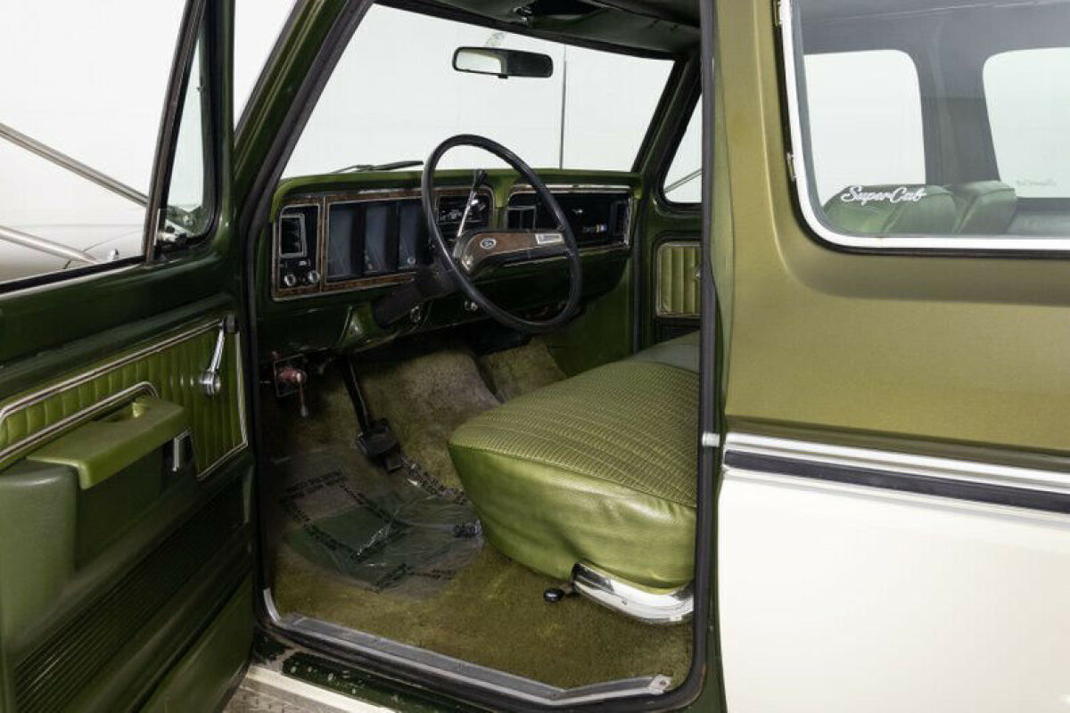 1975 Ford F-250 Camper Special - photo 13