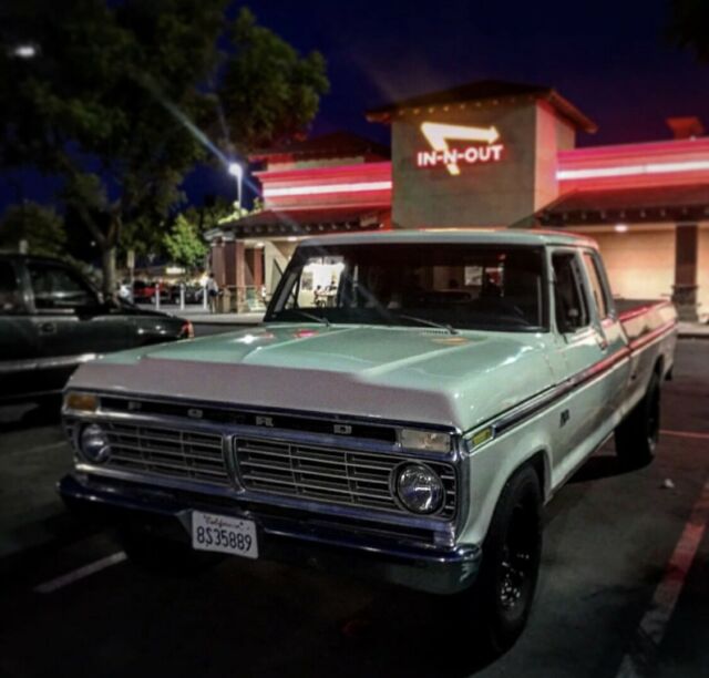 1975 Ford F250 long bed super cab 1975 Ford F-250