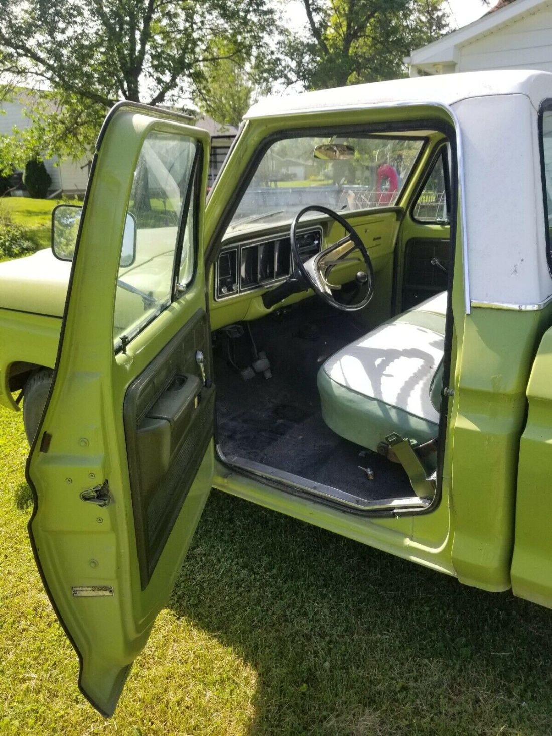 1975 Ford F250 Styleside - photo 3
