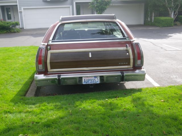 1975 Ford LTD Country Squire Station Wagon - photo 9