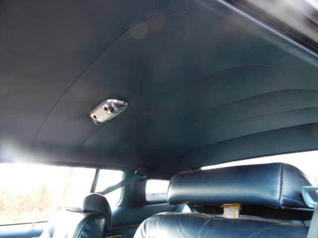 1975 Ford Thunderbird 4 barrel carb - photo 11