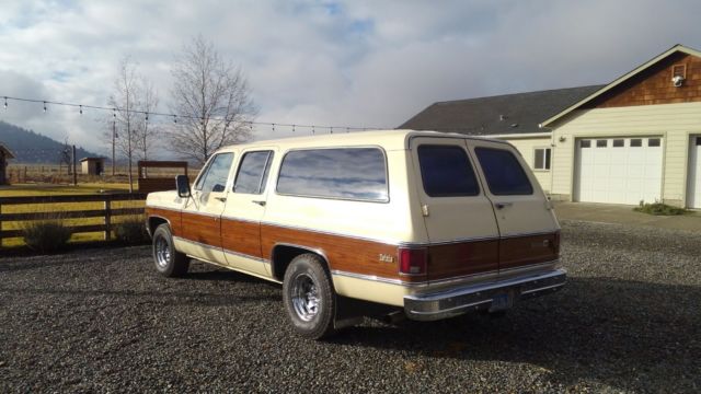 1975 GMC Suburban - photo 2