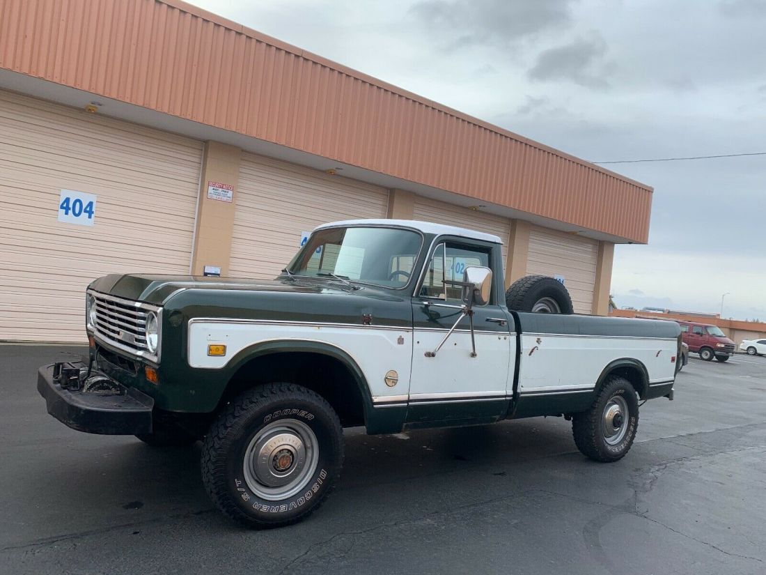 1975 International Harvester 3/4TON 200 Pickup Truck 4WD ONE OWNER NO RESERVE! 1975 International Harvester 200