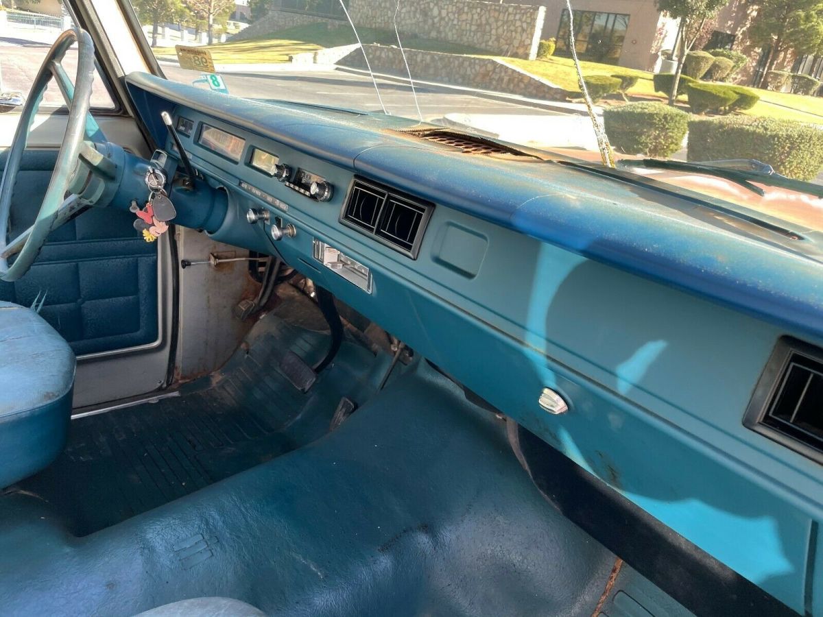 1975 International Harvester Travelall - photo 11