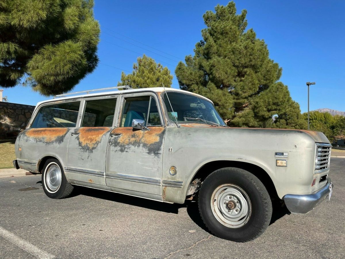 1975 International Harvester Travelall - photo 2