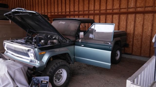 1975 Jeep J20 Pickup Truck LIFTED w/ 35" TIRES 1975 Jeep J20