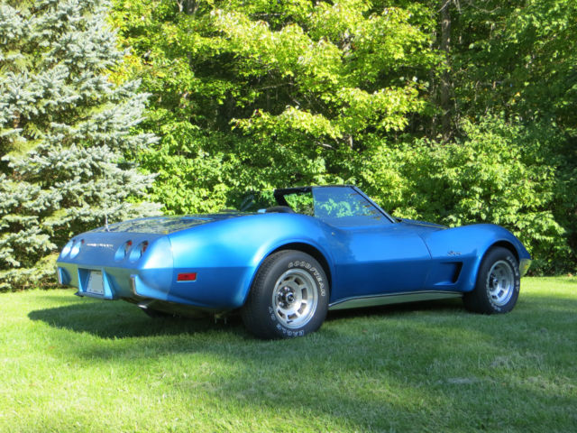 1975 Chevrolet Corvette Convertible - photo 2