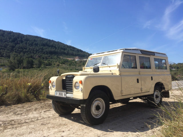 1975 Land Rover 109 Santana 1975 Land Rover Defender