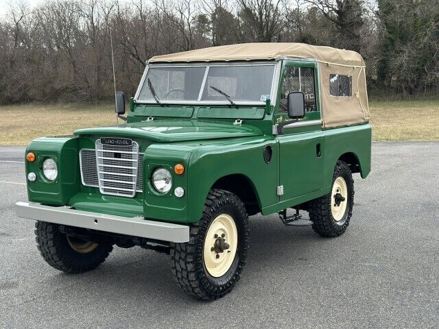 1975 Land Rover Series III Beautiful All New Hardware New Tires 1975 Land Rover Defender
