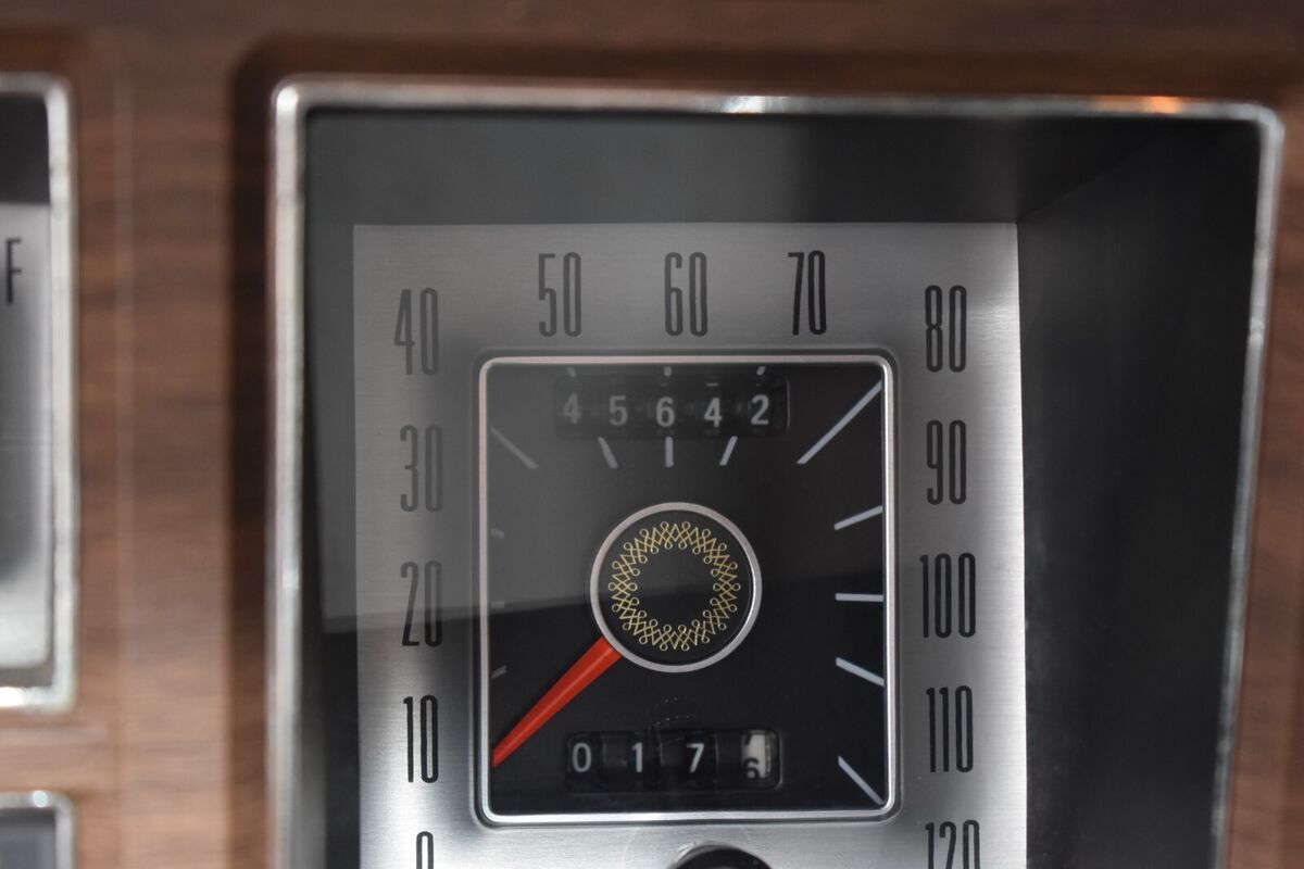1975 Lincoln Continental - photo 5