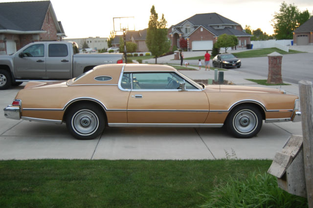1975 Lincoln Continental - photo 2