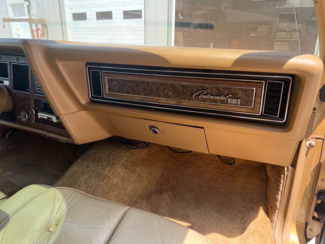 1975 Lincoln Continental Gold Edition - photo 13