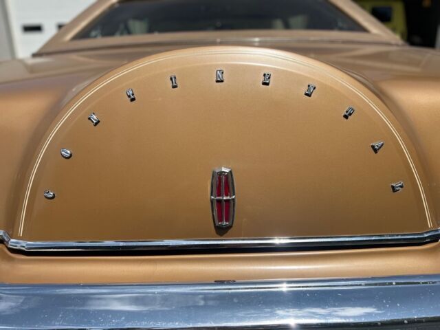 1975 Lincoln Continental Gold Edition - photo 9