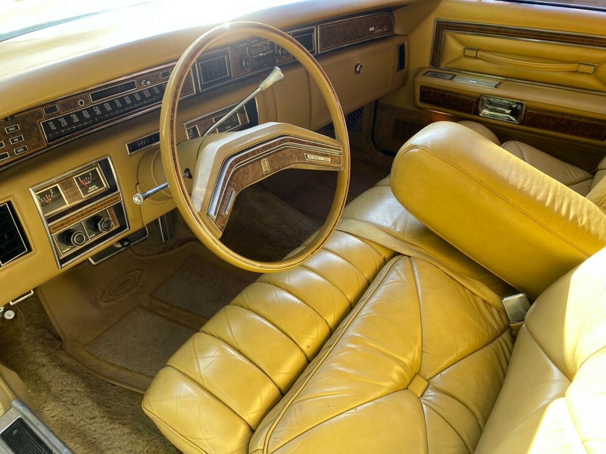 1975 Lincoln Continental - photo 12