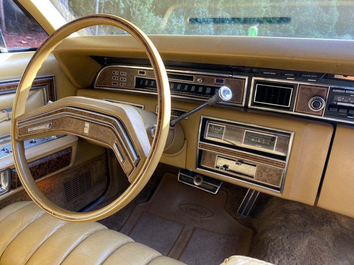 1975 Lincoln Continental - photo 13