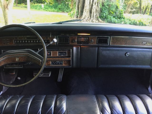 1975 Lincoln Continental - photo 8