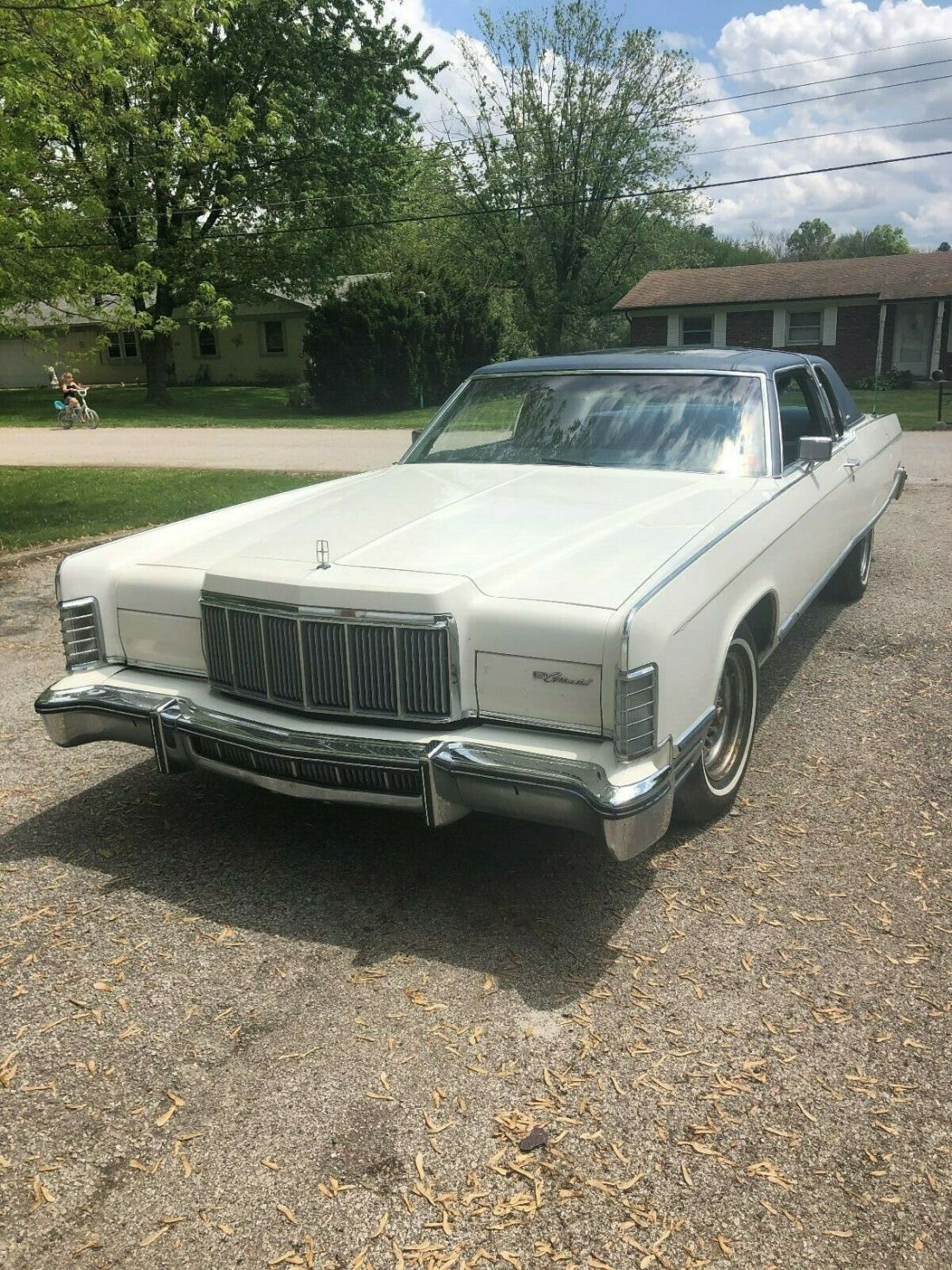 1975 Lincoln Continental - photo 2