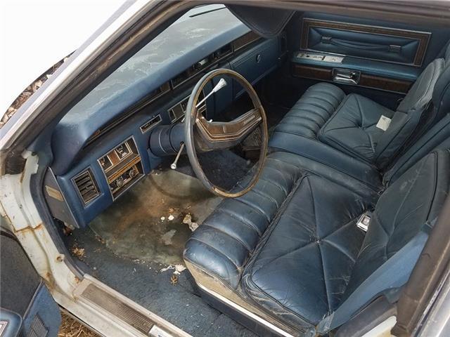 1975 Lincoln Continential -- - photo 9