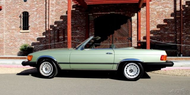 1975 Mercedes-Benz SL-Class - photo 2