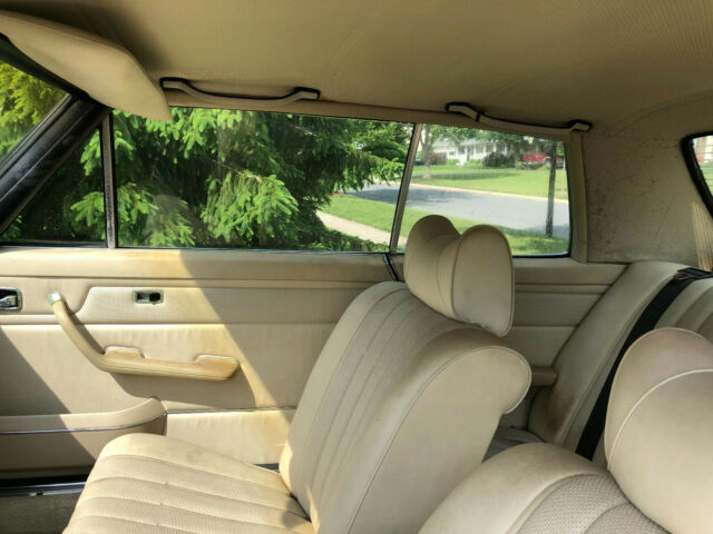 1975 Mercedes-Benz 200-Series Coupe - photo 7