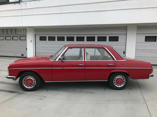 1975 Mercedes-Benz 200-Series Good - photo 4