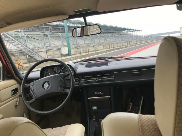 1975 Mercedes-Benz 200-Series Good - photo 6