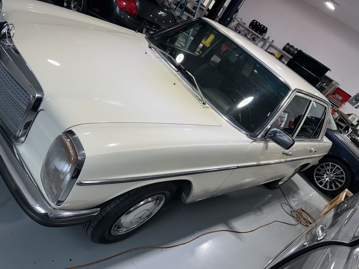 1975 Mercedes-Benz 240 D euro - photo 3
