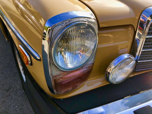 1975 Mercedes-Benz 200-Series 114 - photo 5