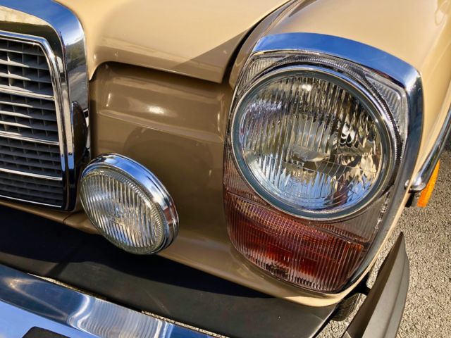 1975 Mercedes-Benz 200-Series 114 - photo 6