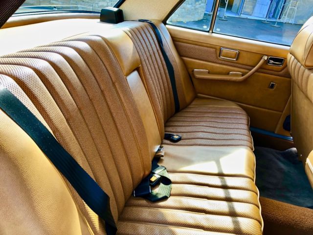 1975 Mercedes-Benz 200-Series 114 - photo 9