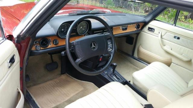 1975 Mercedes-Benz 200-Series - photo 10