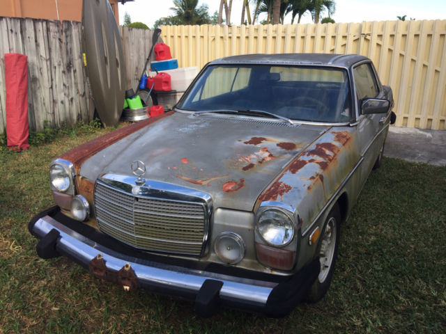 1975 Mercedes-Benz 200-Series 280C